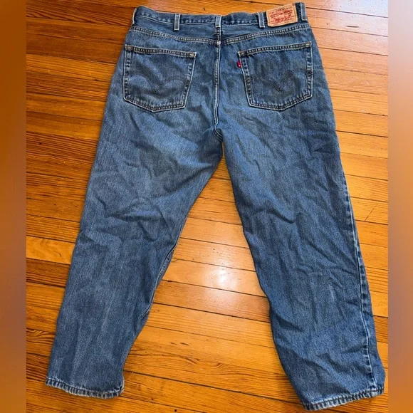 Vintage Levis Oversized Low Waisted Jeans - Picture 4 of 5